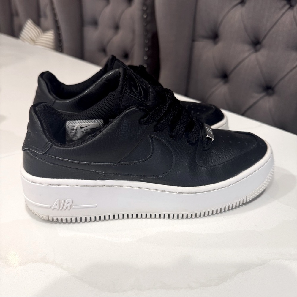 Nike Air Force 1 Low Platform 🖤